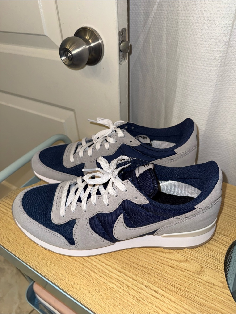 Nike Men’s Navy and Gray Retro Low-Top Sneakers